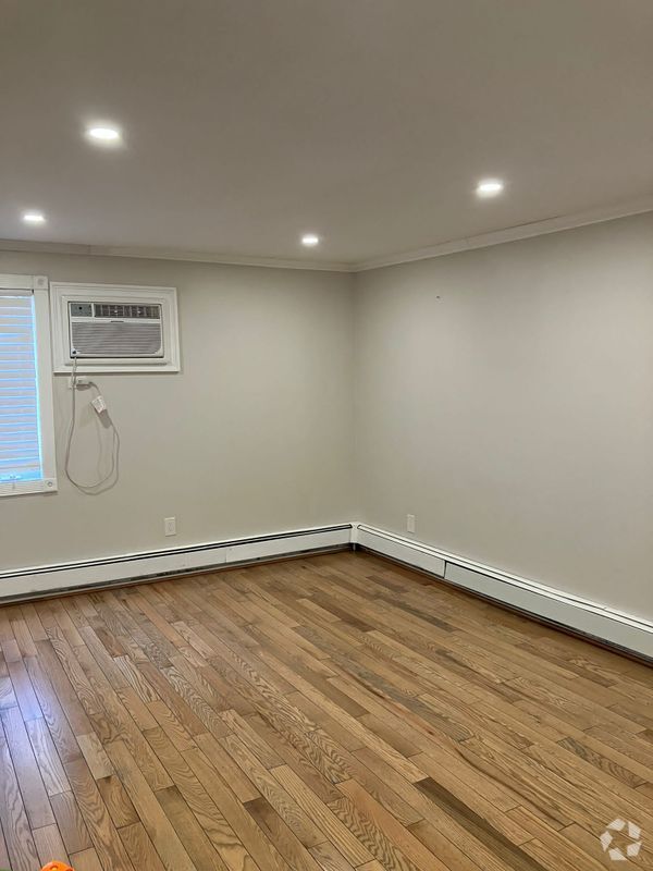 Building Photo - 300 Arcadia Ave Rental