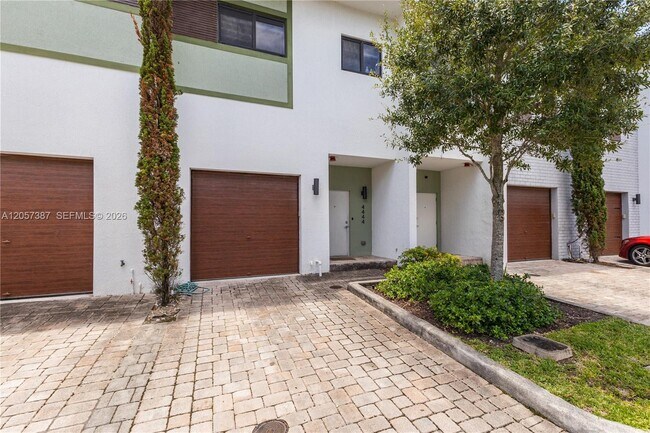 Photo - 4444 NW 9th St.