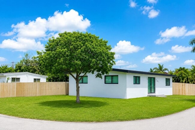 Building Photo - 31140 SW 188th Ave