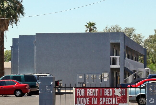 Hillcrest Arms - Hillcrest Arms