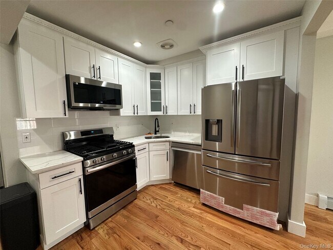 Photo - 238 Wyona St Unit 2