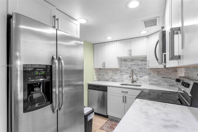 Photo - 2970 NE 16th Ave Unit 208