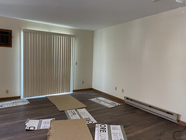 Photo - 506 S Main St