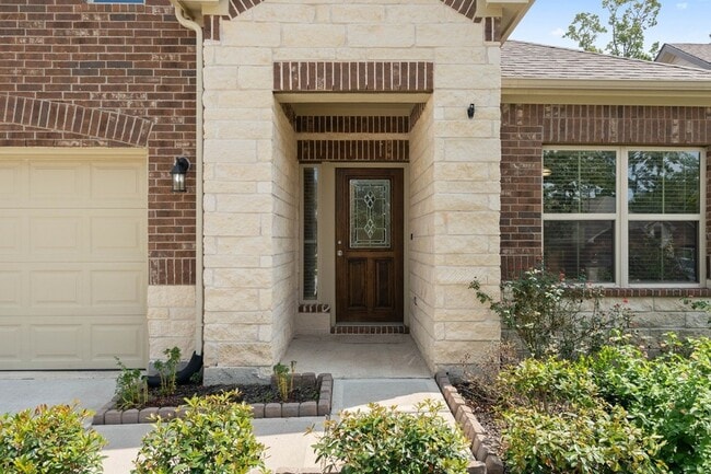 Photo - 914 Golden Willow Ln