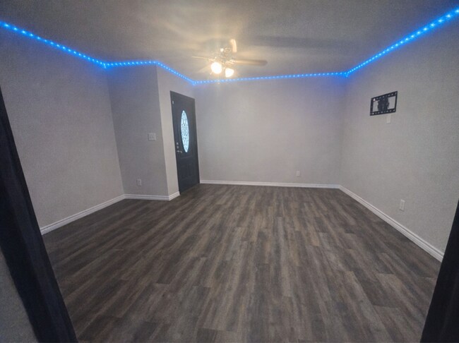 Photo - 4 bedroom 2 bathroom house! Housing accepted!