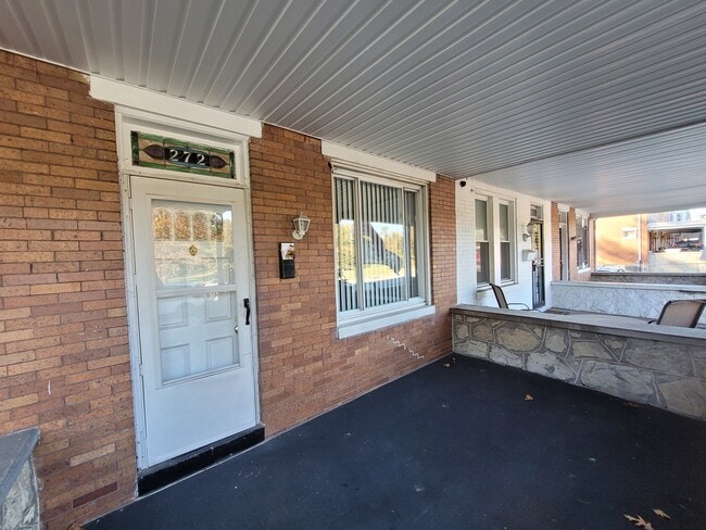 Photo - 272 N Hilton St