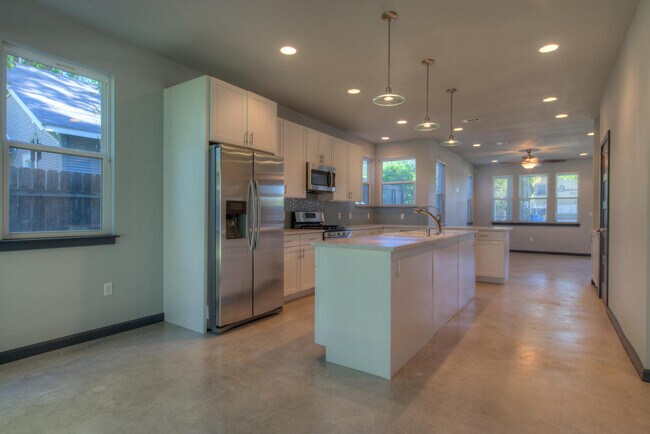 Photo - 3704 Harmon Ave Unit A