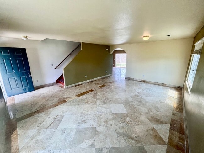 Photo - Lovely home for rent in Lehi UT