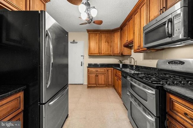 Photo - 3701 S George Mason Dr Unit 304N