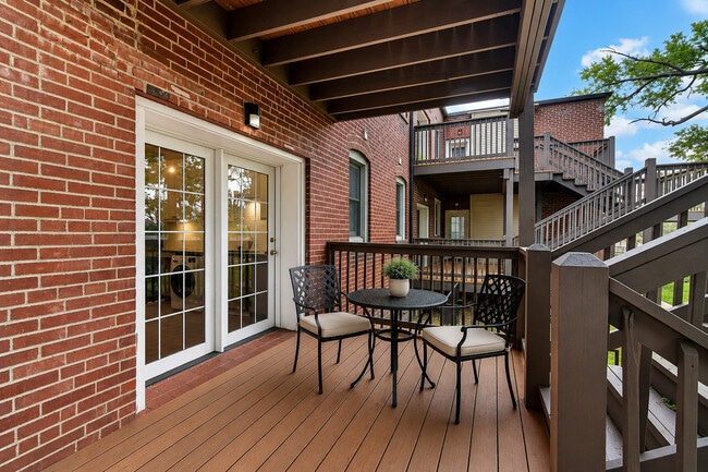 Photo - 5744-5750 Pershing Ave