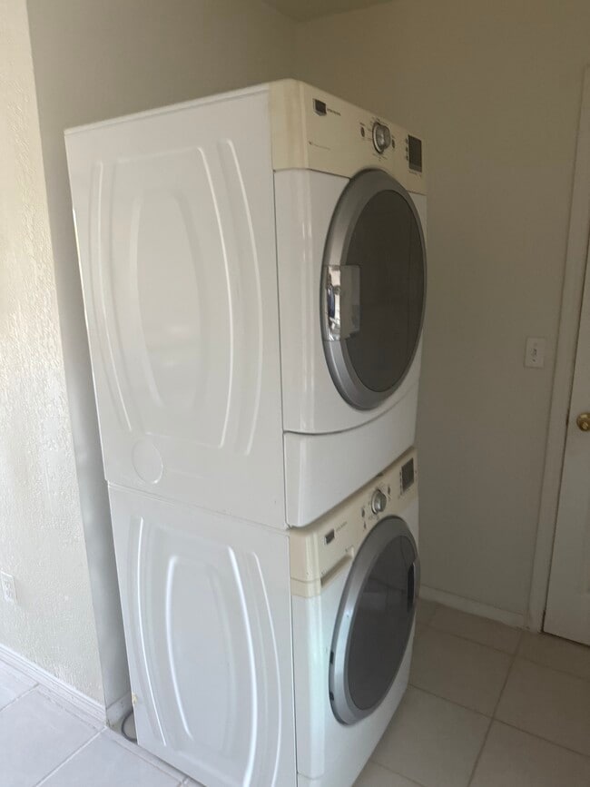 Photo - 797 W Mesa Verde Dr