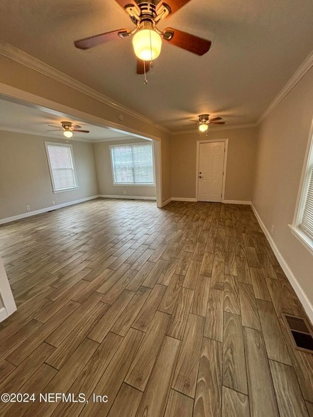 Photo - 3777 Lilly Rd N
