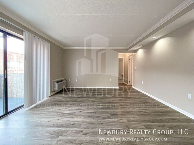 Building Photo - 530 N Main St Rental