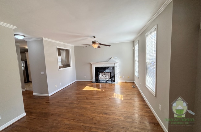 Photo - 203 Ridgecrest Dr