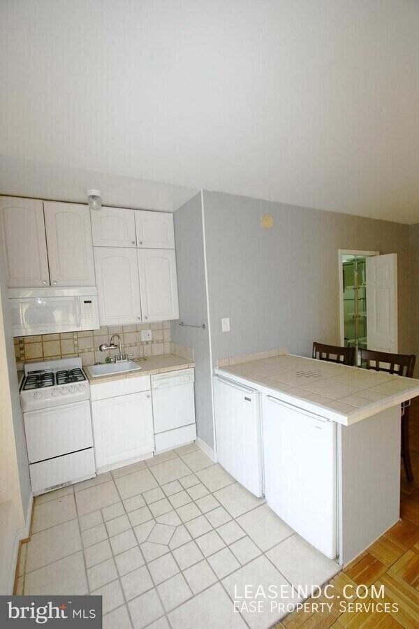 Photo - 5315 Connecticut Ave NW Unidad #209