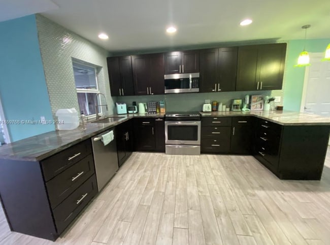 1350 NE 30th St Unidad 0
