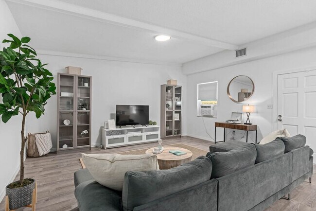 Photo - 4265 Wee St Unit SI ID1234548P