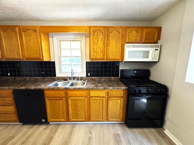 Photo - 494 S Exeter Ave