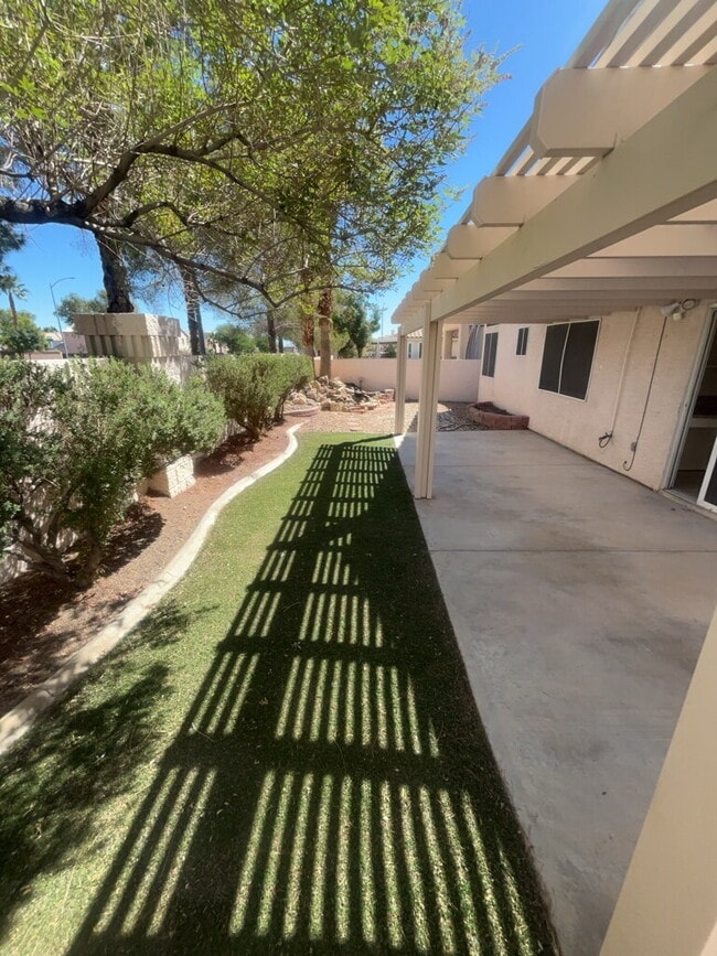 Photo - Don't miss out on this single-story home!