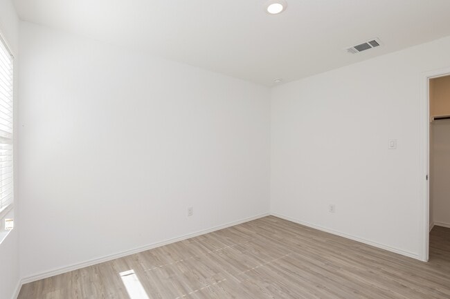 Photo - 2726 Robles St