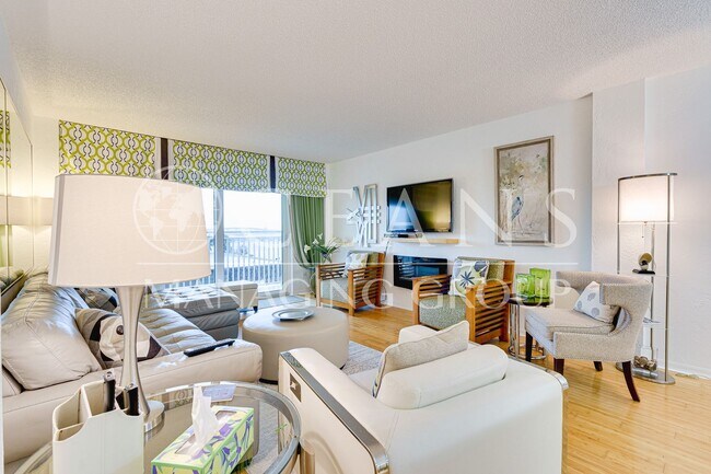 Photo - 2 bedrooms, 1 bath Condo located near the ... Unit 405