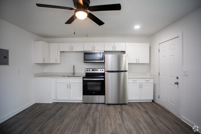 1HAB,1BA-660 ft² - 545740 US Hwy 1