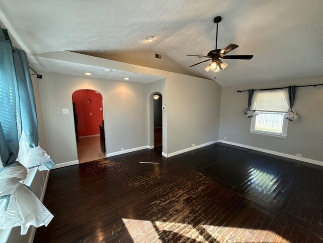 Photo - 1003 Morgan Dr