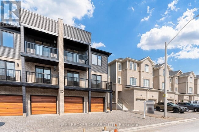 Photo - 32 Wagon Ln Unité 6