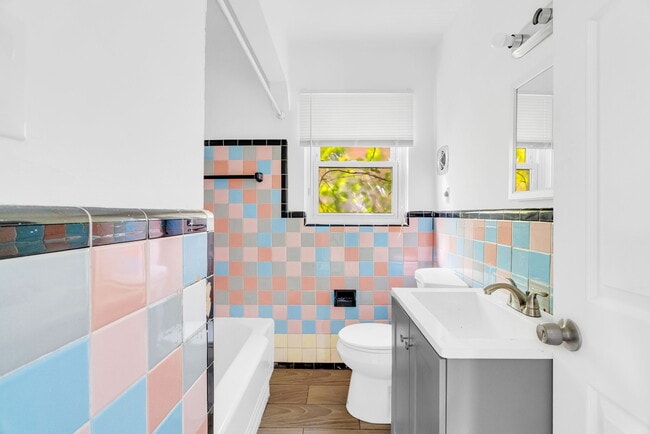 Photo - 19723 Carrie St