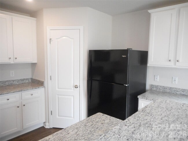 Photo - 2219 Latimer Ln