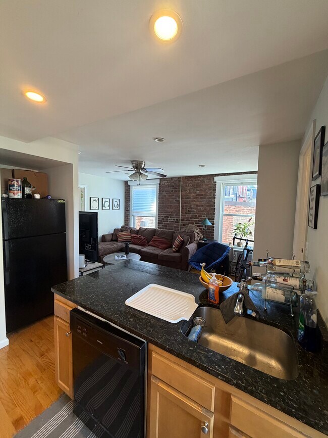 Photo - 28 Fleet St Unidad 19