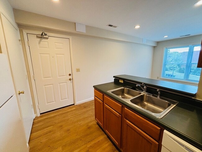 Photo - 800 Orchard St Unit 200