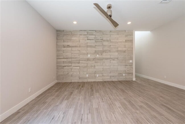 Photo - 1105 NE 2nd Ave Unit 1