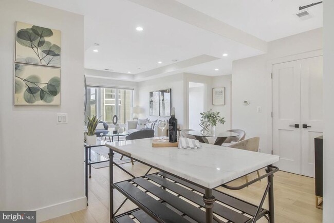 Photo - 1654 K St NE Unit 8