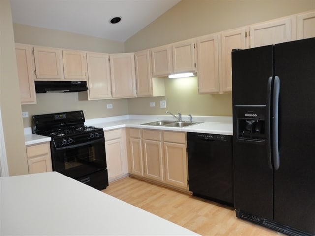 Photo - 546 Lakeview Dr