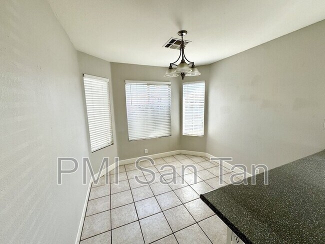 Photo - 2530 E Jasper Dr