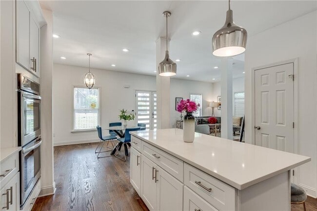 Photo - 2115 Cavanaugh Ave SE