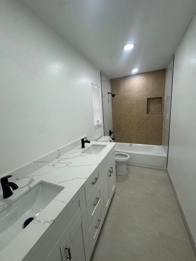 Photo - 6260 SW 6th St