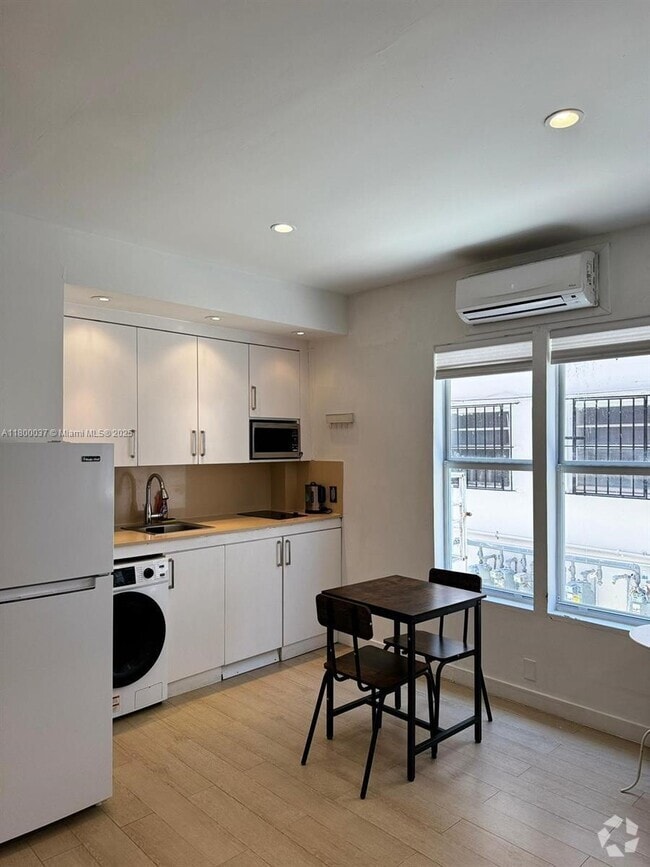 Building Photo - 642 Michigan Ave Unit 6 Rental