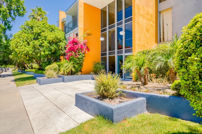 Glade Apartments