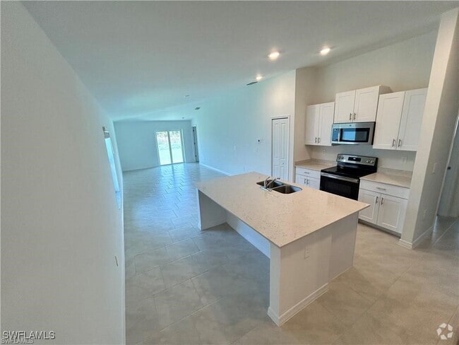 Building Photo - 7116 Ponderosa Pne Dr Rental