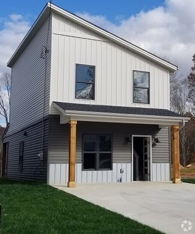Building Photo - Stonehaven Subdivision - 3BR, 3BA SFH Rental