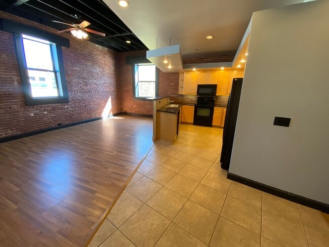 Photo - Beautiful Downtown Springfield Loft