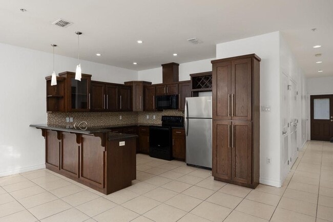 Photo - 3003 S I Lane Unit A