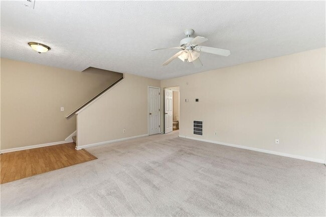 Photo - 2835 Norfair Loop