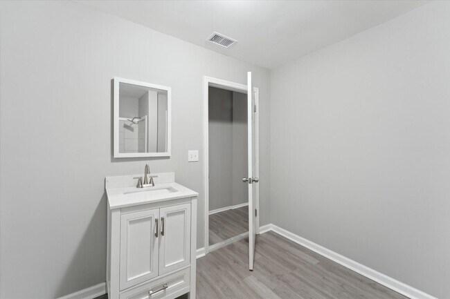 Photo - 2120-2122 Bulloch St Unit 2120