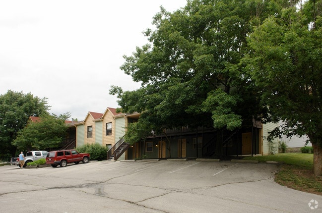 161 W Hubbard Ave - 161 W Hubbard Ave