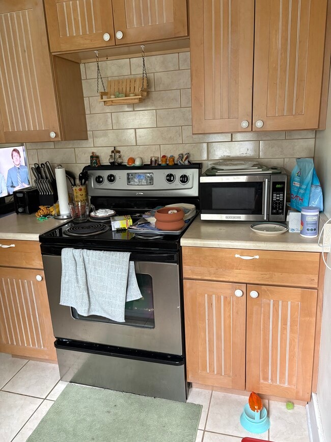 258 S Drummond St Unit 258 1/2 S. Drummond st.