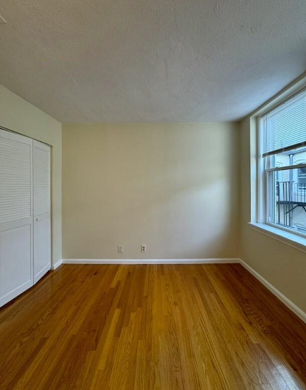 Building Photo - 84 Gordon St Unit 402