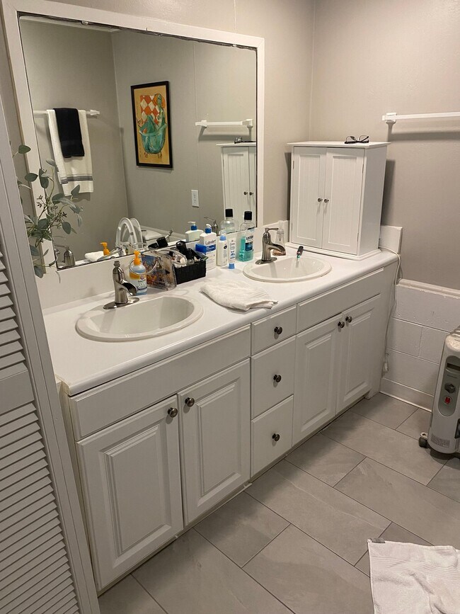 Photo - 165 Five Ponds Ln